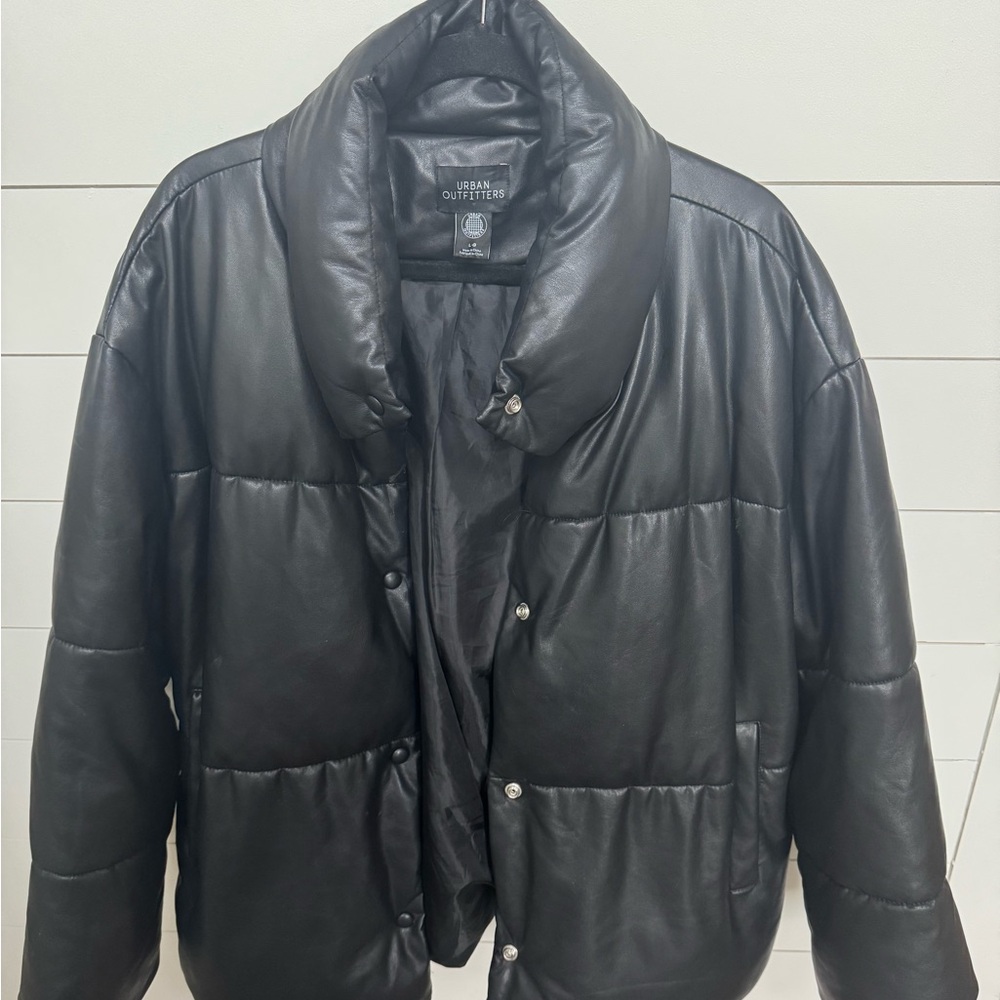 Urban Outfitters Faux Leather Puffer Jacket – Black – Women’s Large